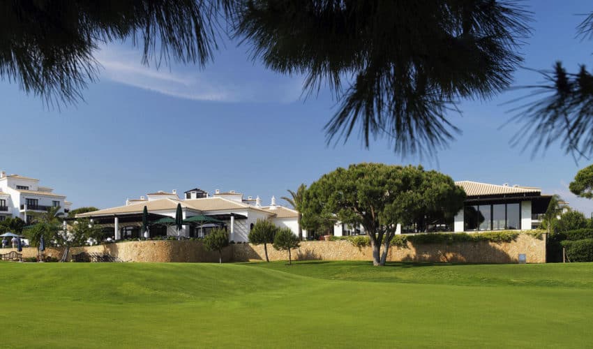Pine Cliffs Hotel, a